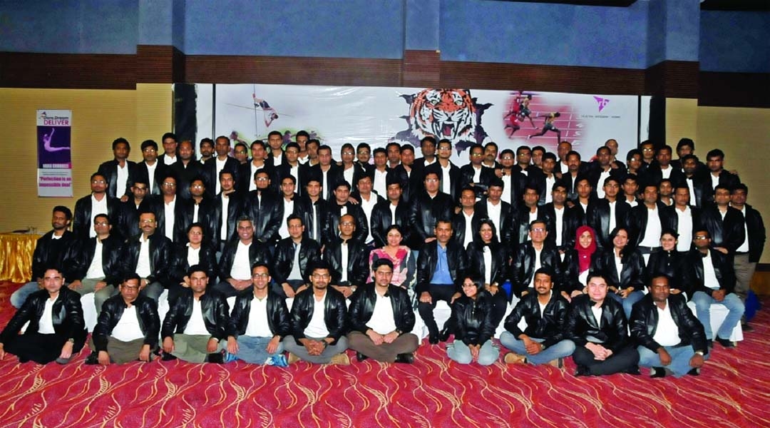 Reckitt Benckiser Bangladesh-Sri Lanka Cluster Head Reazul Haque Chowdhury poses with participants of an annual Sales & Marketing Conference 2014 held at a Cox's Bazar hotel recently.