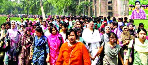 Students of Bangladesh Agriculture University brought out a huge procession on Wednesday demanding punishment to the killers of their fellow student Syed Ibn Momtaz (inset) of Fisheries Department.