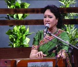 Yasmin Mushtari in a solo musical soiree Golpo Gaan-e Amontron-ey to be aired on ATN Bangla today