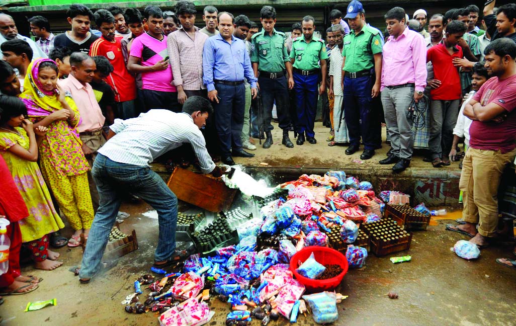 A BSTI team sealed two illegal ice-cream and food factories run by unscrupulous persons and use of harmful chemicals in city's Mirpur and fined the owners Taka 1.30 lakh on Tuesday.
