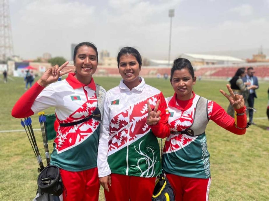 Diya Siddique, Beauty Roy and Nasrin Akter show victory sign after winning silver medal in the Recurve Women's Team Event of the Asia Cup Archery tournament stage-2 at Sulaymaniyah in Iraq on Wednesday. Agency photo