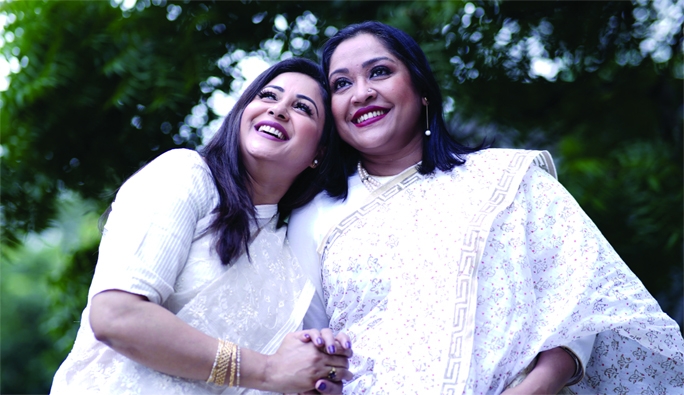 Farzana Chumki and Naznin Hasan Chumki at a photo session