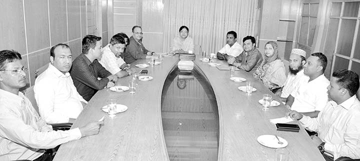 A three-member delegation of Indian Institute of Technology (IIT) paid a courtesy call on Acting Vice-Chancellor of Chittagong University Prof Dr Shirin Akter on Tuesday.