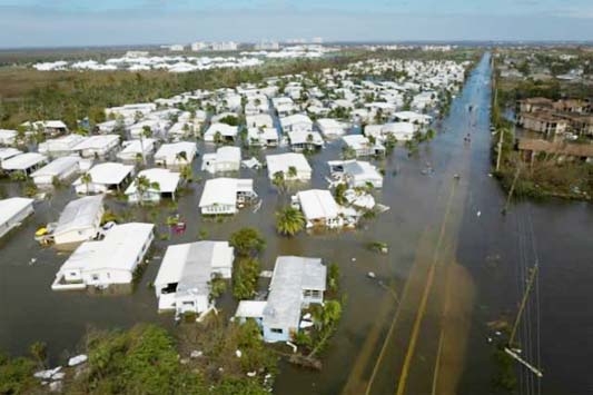 Hurricane Ian floods Florida due to climate change.