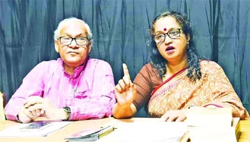 Shunnon President Ziaul Hasan Kislu (left) and noted actress Momena Chowdhury at the press conference at Anuswar Studio