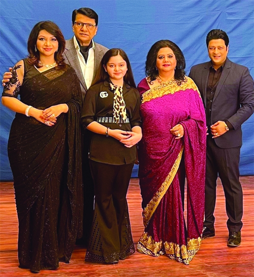 From left to right: Ankhi Alamgir, Alamgir, Sharmin Lubaba, Runa Laila and Ferdous at a photo session on the shooting spot of the TVC at BFDC.