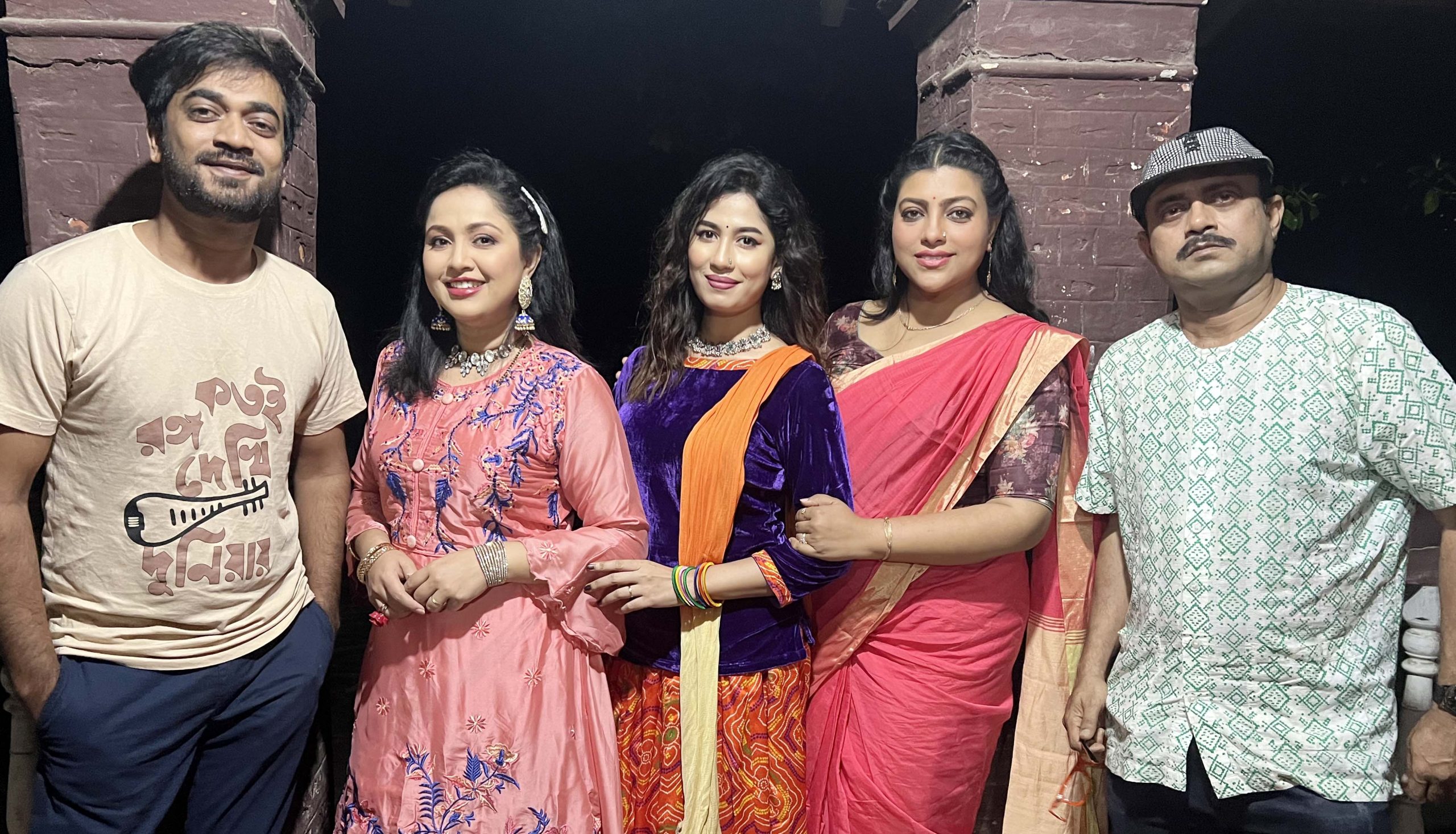 From left to right: Shamol Mawla, Nadia Ahmed, Naima Alam Maha, Tahmeena Sultana Mou and AKhM Hasan at a photo session of special seven episodes of ‘Bokulpur’ on the shooting spot in Manikganj.